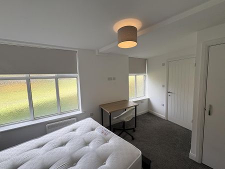 1 bedroom in a house share to rent - Photo 3