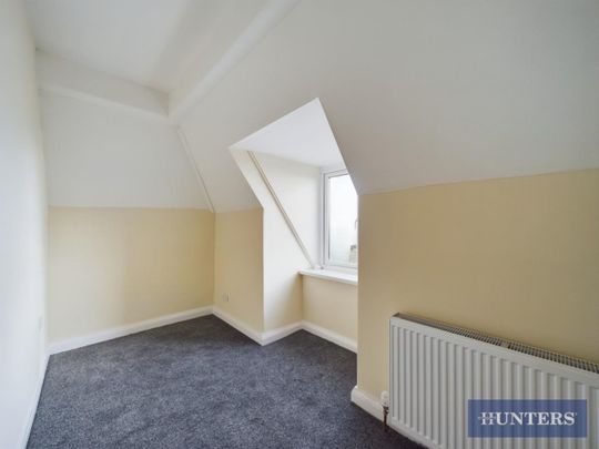 2 bedroom Flat To Let - Photo 1