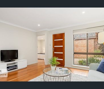 Modern 2 Bedroom Home in South Perth's Premier Location - Photo 2
