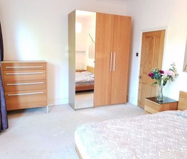 5 bedroom semi-detached house to rent - Photo 6