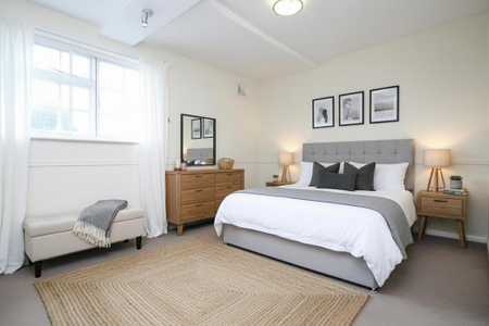 5 bedroom detached house to rent - Photo 4