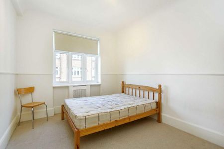 3 bedroom flat to rent - Photo 4