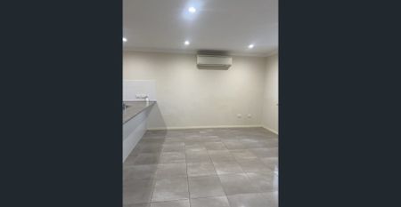 2 Bedroom Home in Rutherford ✨ - Photo 2