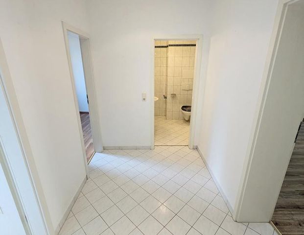 ++ charmante 3-Raum-Wohnung mit Balkon - in direkter Nähe zur Zwickauer Innenstadt ++ - Photo 1