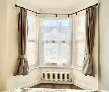 4 bedroom terraced house to rent - Photo 2