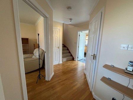 3 bedroom detached house to rent - Photo 2