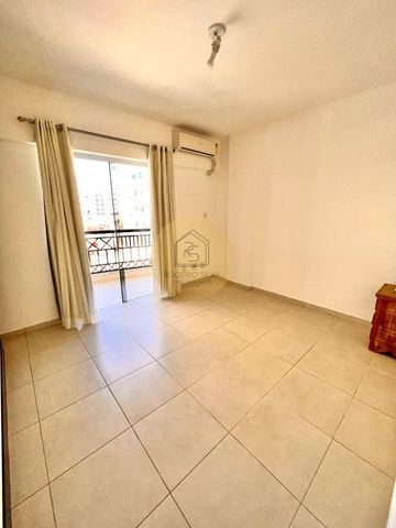 Apartamento Para Locação Em Macaé, Cavaleiros, 2 Dormitórios, 1 Suíte, 3 Banheiros, 1 Vaga - Photo 2