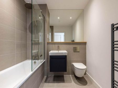 2 bedroom flat to rent - Photo 2