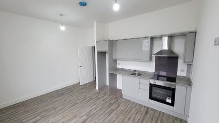 2 bedroom flat to rent - Photo 3