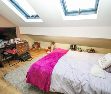 4 bedroom terraced house to rent - Photo 2