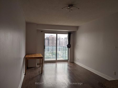 18 Harrison Garden Boulevard condo — Toronto, ON (2-Bedroom) - 2 Bedroom - Photo 4