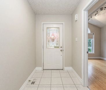 18 Whittaker Court #Upper - Photo 2