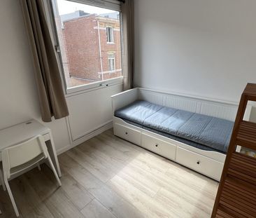Location Appartement 1 pièce 15m² LILLE 59000 - Photo 2
