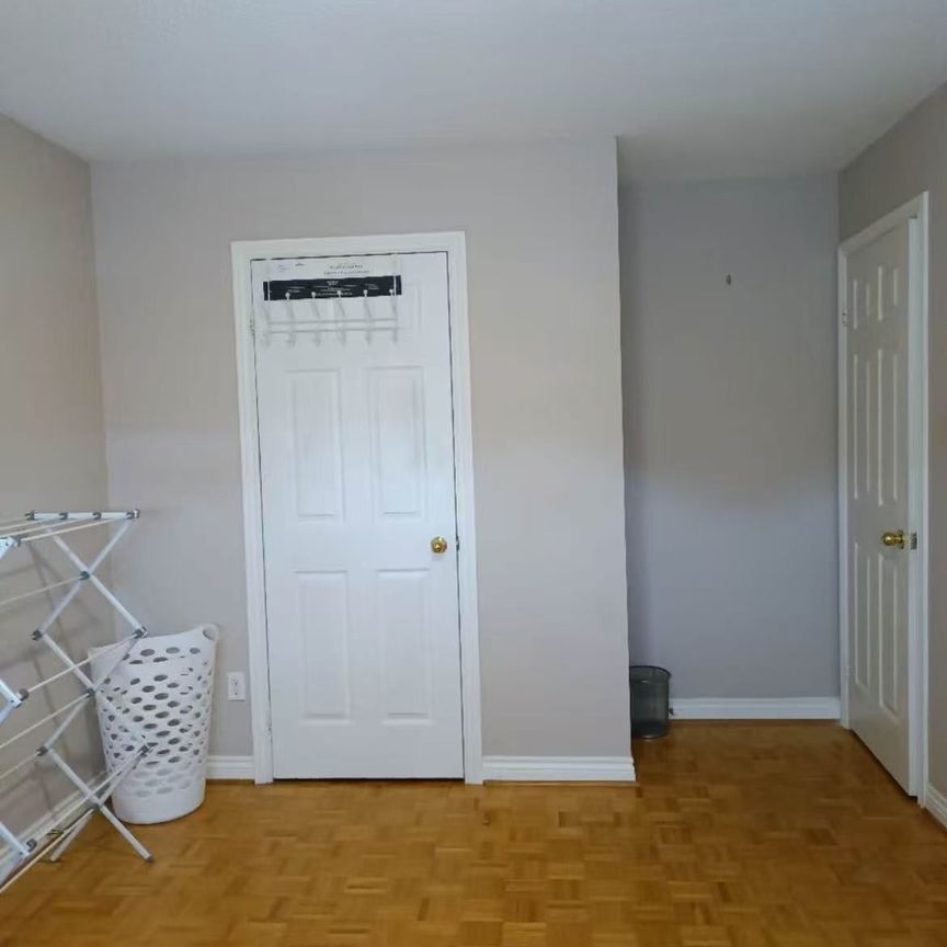 For Lease - 5672 Shillington Drive, Mississauga, Ontario - Photo 1