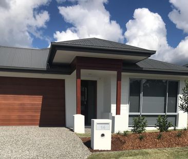 14 Bellarine Way, Coomera - Photo 4