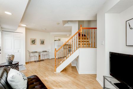 For Lease - 158 Rochester Street, West Centre Town, Ontario - Photo 3