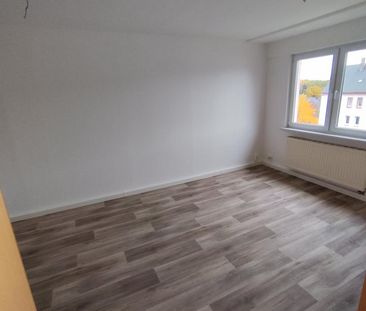 Frisch sanierte 2-Raumwohnung in familienfreundlicher Lage von Groß... - Foto 1