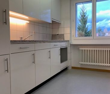 Proche du centre-ville et juste à côté de la gare - Foto 1