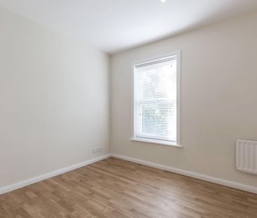 1 bedroom ground floor flat to rent - Photo 4
