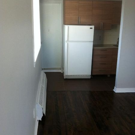 3½ Apartments Available - A louer • For Rent - Photo 4