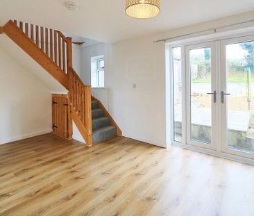 2 bedroom end of terrace house to rent - Photo 3