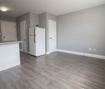 **COZY** BACHELOR APARTMENTS IN THOROLD!! - Photo 5
