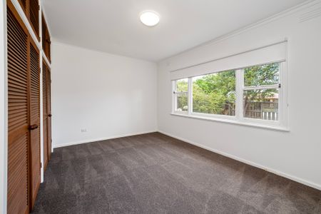 21 Biscop Rd, Moorabbin VIC 3189 - House For Rent | Domain - Photo 2