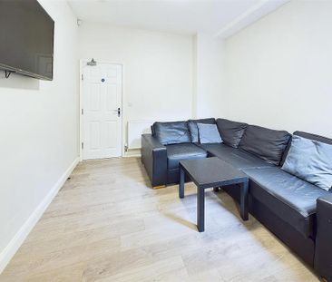 4 bedroom detached house to rent - Photo 1