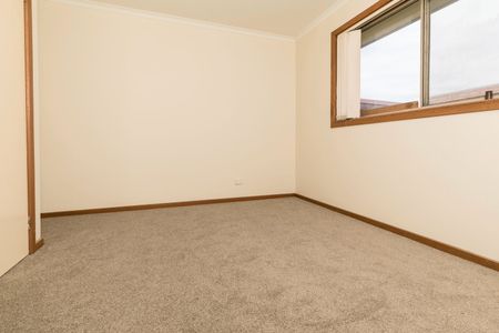 THREE BEDROOM UNIT - GREAT LOCATION - Photo 5