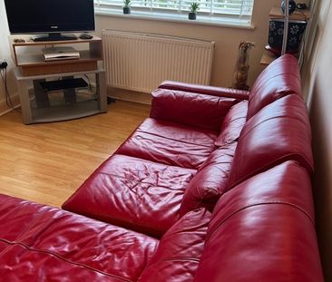 1 Bed Flat, Princess Lodge, LU1 - Photo 1