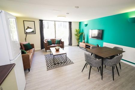 4 bedroom flat to rent - Photo 3