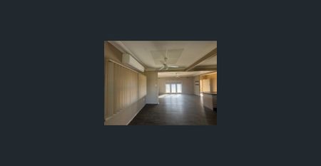 Cosy updated 2-bedroom cottage. - Photo 2