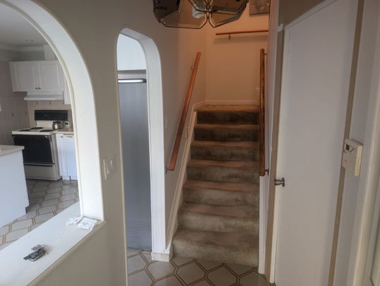 For Lease - 11 Enclave Mews, Toronto, Ontario - Photo 1