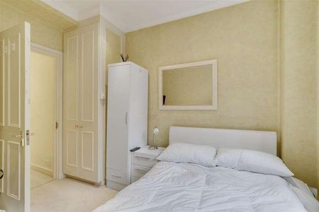 Ennismore Gardens, South Kensington, SW7 - Photo 3