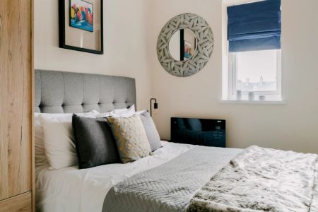 2 Bedroom, 1 Bathroom - Photo 2