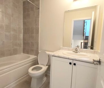 For Lease - 23 Ingersoll Lane, Richmond Hill, Ontario - Photo 4