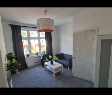 1 Bed Flat, Melfort Road, CR7 - Photo 1
