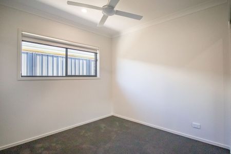 Location and Style - Photo 4