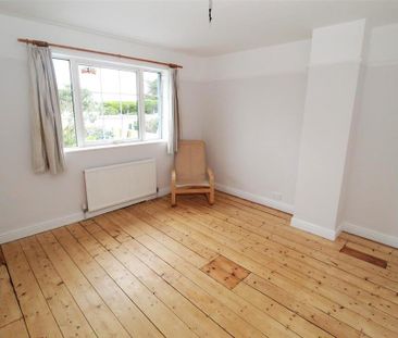 4 bedroom semi-detached house to rent - Photo 3