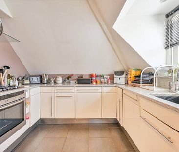 3 bedroom flat to rent - Photo 6