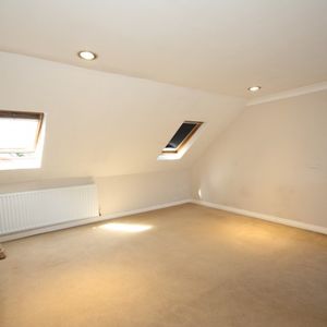 Chobham Road, Woking - Photo 2