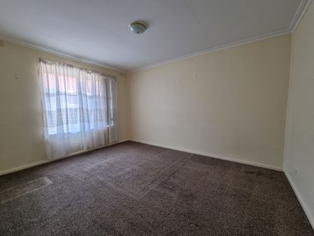 2 Bedroom Unit in Ideal Location - Photo 3