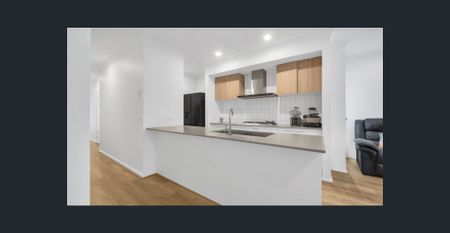 Stunning Family Home for Lease in Prime Location! - Photo 4