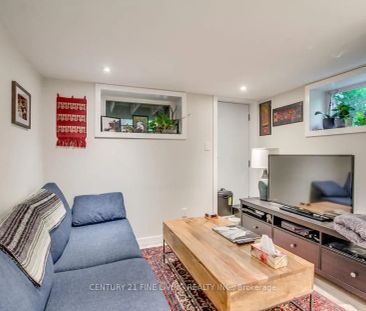 52 Kenwood Avenue #Lower - Photo 2