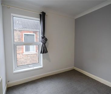 3 bedroom apartment to rent - Photo 4