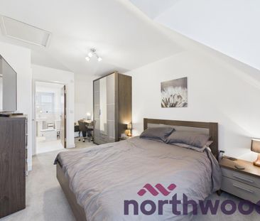 3 bedroom semi-detached house to rent - Photo 1