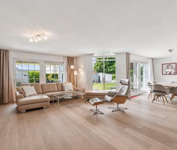 Grosszügiges Wohnen mit viel Privatsphäre - 8.5-Zimmer-Doppeleinfam... - Photo 2