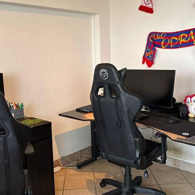 Appartement te huur in Sint-Niklaas voor € 890 met 2 slaapkamers - Photo 1