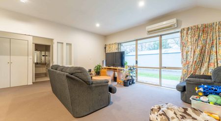 Low Maintenance on Talbot Street - Photo 5