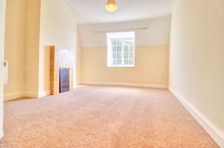 3 bedroom flat to rent, - Photo 3